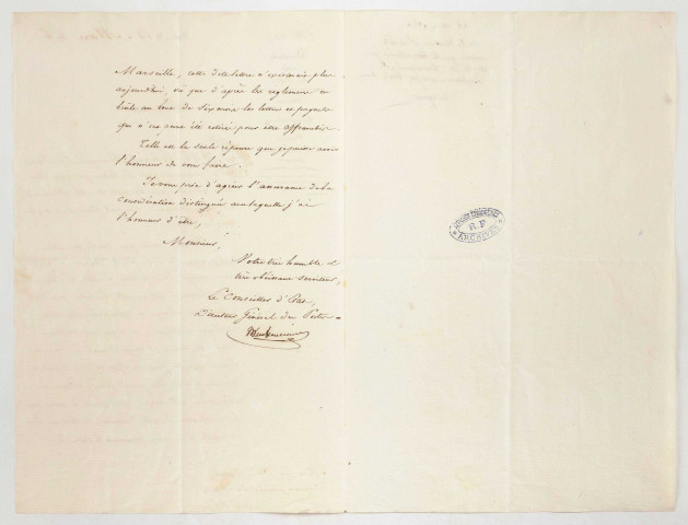 Correspondance avec le ministère de l'Intérieur, l'administration des postes, des douanes, la préfecture des Bouches-du-Rhône, les intendants de la santé à Marseille, le commissaire des classes à Martigues.