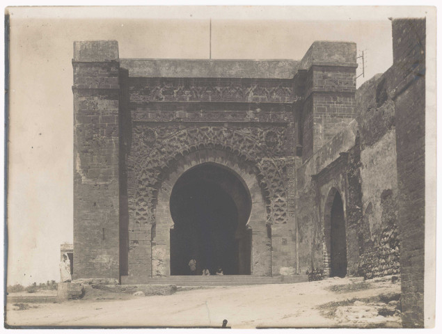 Rabat - Medersas, porte monumentale, maison particulière