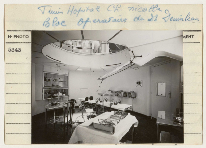 Santé publique : hôpitaux.