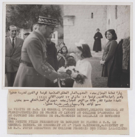 Visite du général Beynet au collège d'Antoura et au couvent des sœurs de Saint-François de Salle