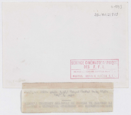 Le général et Mme de Lavalade visitent l'école professionnelle des indigents apprentis à Beyrouth