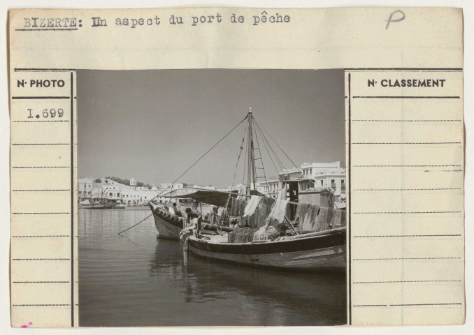 Travaux publics : services maritimes et ports de pêche.