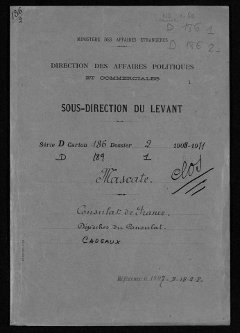 Consulat de France : dépêches, cadeaux, visites (1893-1914). Organisation sanitaire du Golfe persique (1901-1914). Dépôt de charbon de la France : photos (1900)