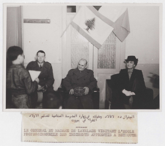 Le général et Mme de Lavalade visitent l'école professionnelle des indigents apprentis à Beyrouth