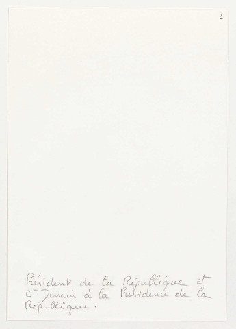 Nomination du général Gouraud en remplacement du général Berdoulat, choix de ses collaborateurs dont le commandant de la Place de Paris, félicitations adressées.