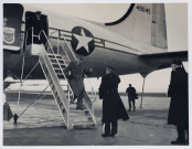 Voyage à Tunis du maréchal Juin pour la commémoration du 10 ème anniversaire de la bataille du Belvédère en Italie