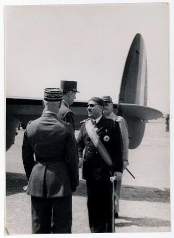 Commémorations de la Libération de la Tunisie, en présence du général de Gaulle (6, 7 et 8 mai 1944)